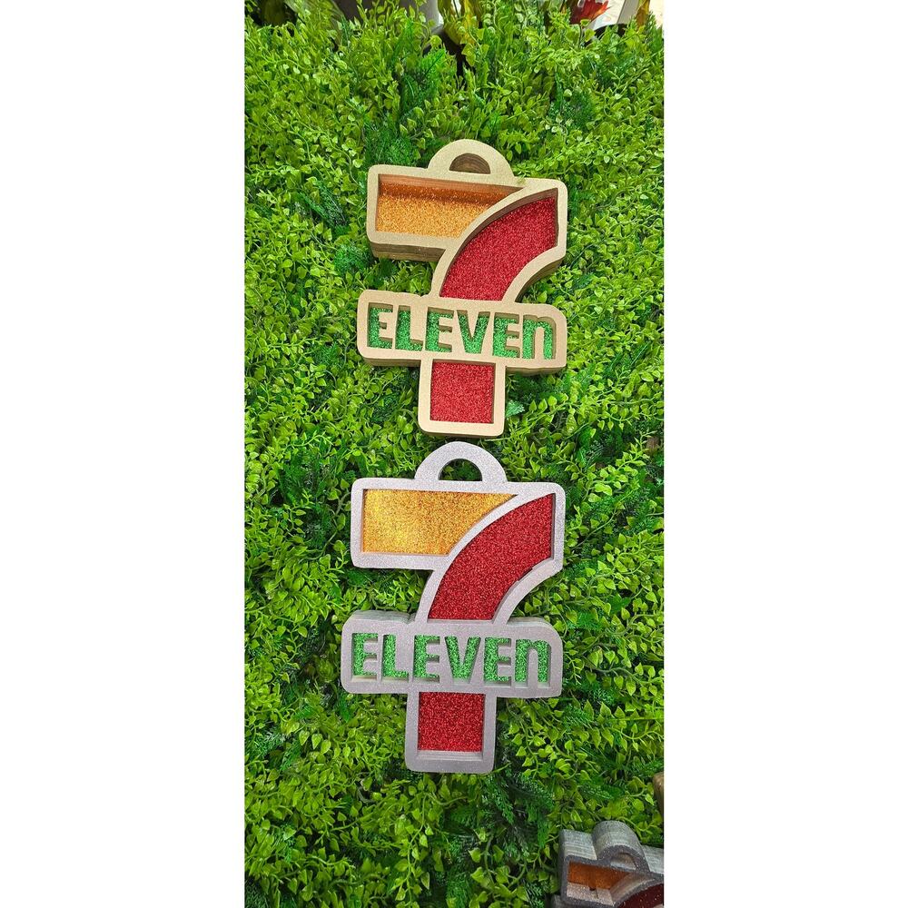 12" 7Eleven wall hanger home reclaimed wood chain charm cincinnati Bengals Chase